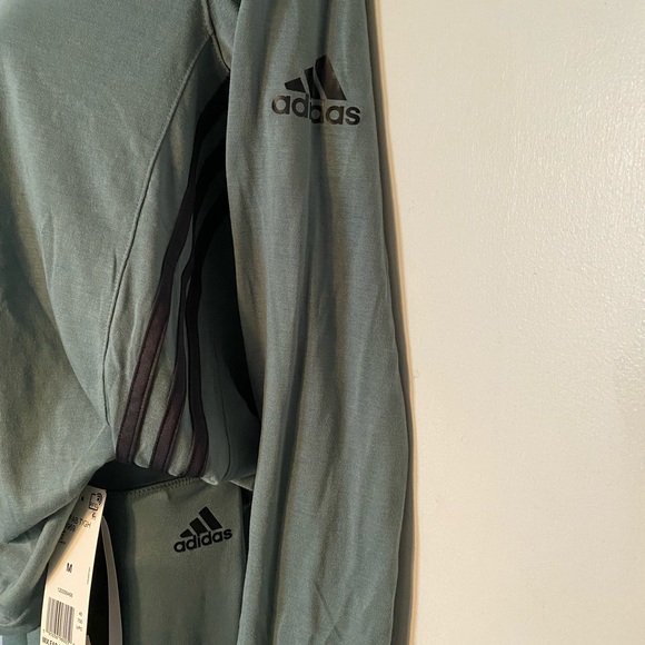 Adidas Cut Out Top and Legging Set - Picture 3 of 4